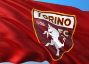 游戏试玩模拟器-多特蒙德绝杀曼联，卡瓦尼梅开二度意甲——欧洲足坛的双重震撼！