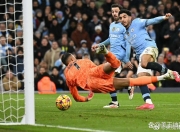 Kaiyuan Game Card-曼联铁卫战术角球建功，助球队逆转胜利