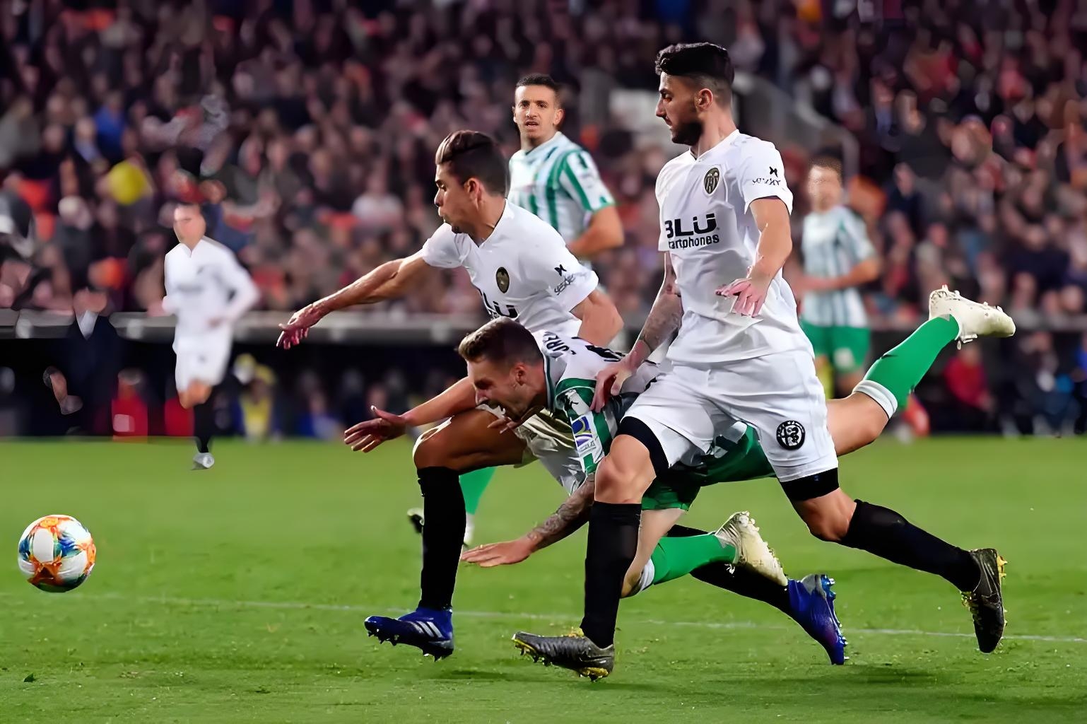 关于乌迪内斯主场迎战，全队士气高昂的信息