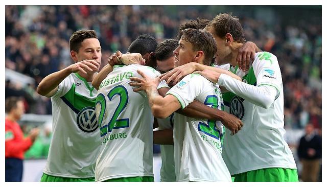 包含沃尔夫斯堡击败沙尔克,豪取分领先的词条 包含沃尔夫斯堡击败沙尔克,豪取分领先的词条