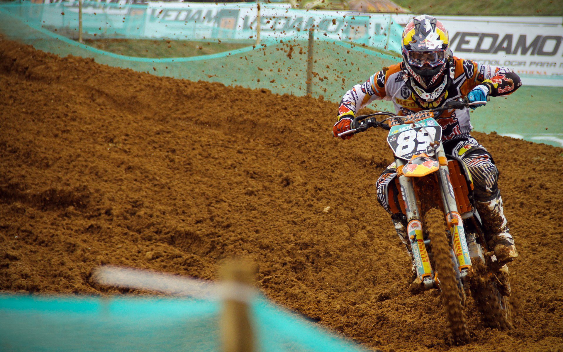 芬兰式高压下的绿茵博弈，德里赫特以个人能力破解伊朗铁壁